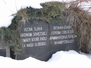 Text na Cintoríne padlých Ruských vojakov Text na Cintoríne padlých Ruských vojakov